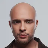 Лысый на фото 👨‍🦲