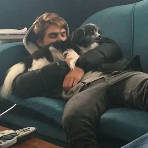 Стикер Archie KJ Apa