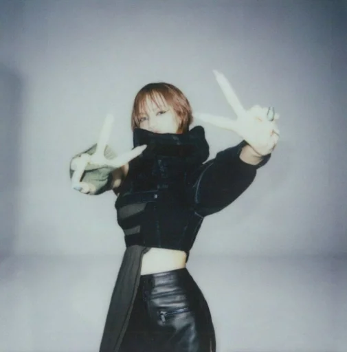 Стикер lisa blackpink