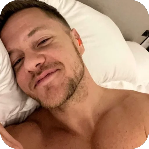 Стикер Daniel Reynolds