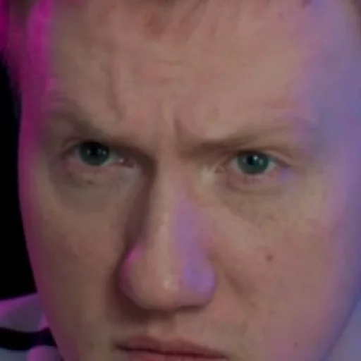 Стикер Данилка какашин