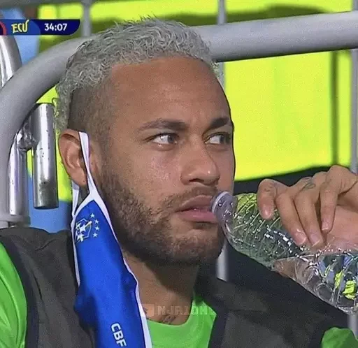 Стикер футбольчик