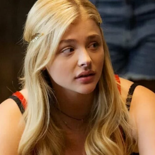 Стикер - Chloë Moretz 🥤