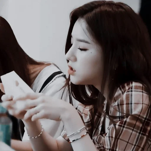 Стикер HEEJIN