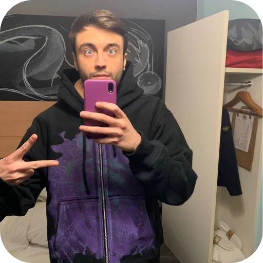 Стикер Максим Спокойнич