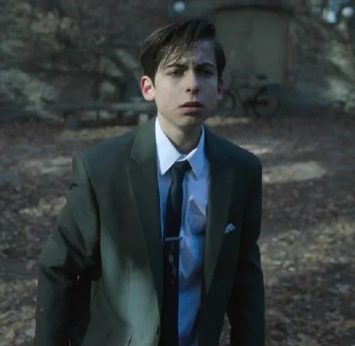 Стикер Five Hargreeves 🔪🔍