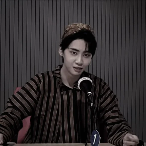 Стикер Dark Lee Jinhyuk