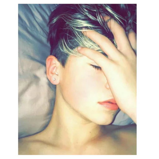 Стикер Парни и их проблемы