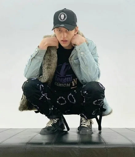 Стикер Percy Hynes White