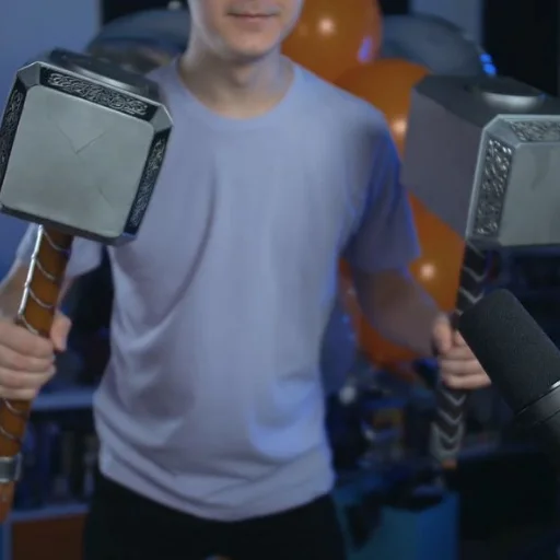 Стикер Qewbite