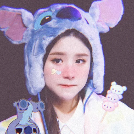 Стикер Jeon Heejin