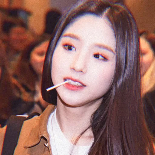 Стикер Jeon Heejin