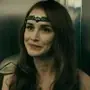 👑