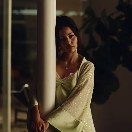 Стикер Maddy Perez