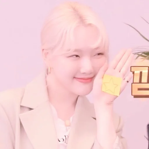 Стикер gowon loona