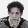 Стикер Yeosang