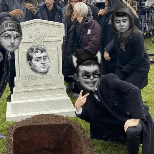 Стикер romochka i antonushka