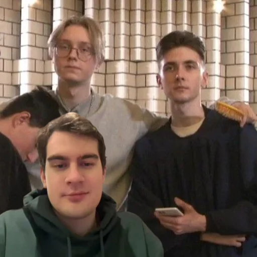 Стикер bratishkinoff