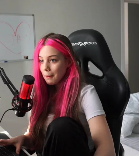 Стикер twitch band🤝