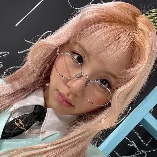 Стикер chayeong