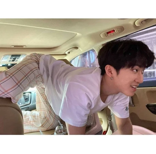 Стикер chang binnie