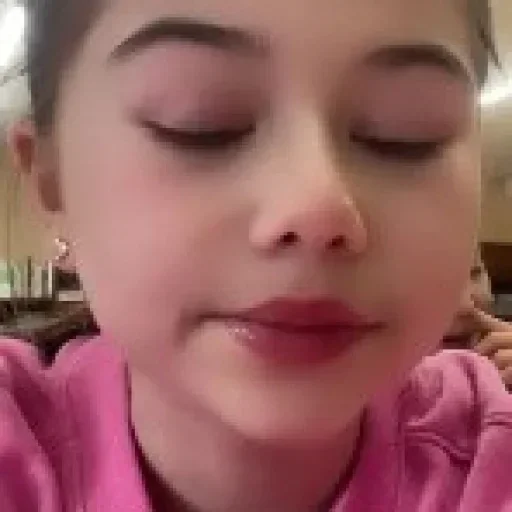 Стикер МИЛАНА ХАМЕТОВА БОГИНЯ