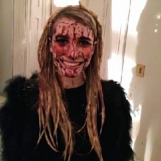 Стикер Эмма Робертс