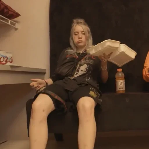 Стикер Billie Eilish