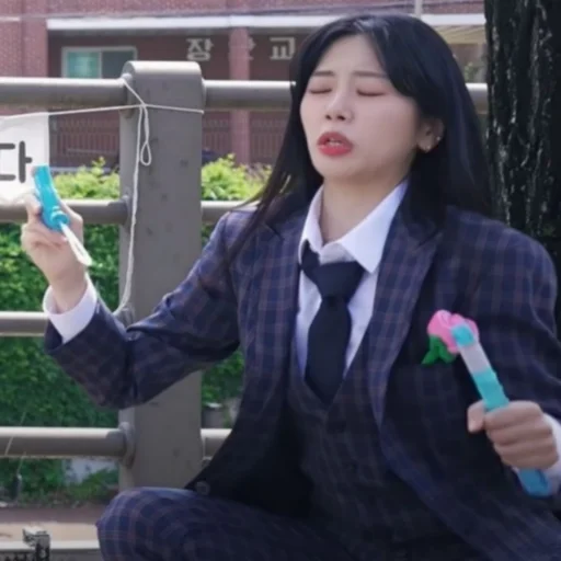 Стикер Джію топ!