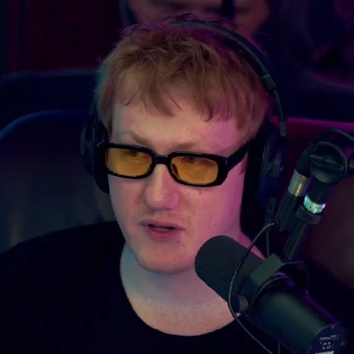 Стикер данил кашин