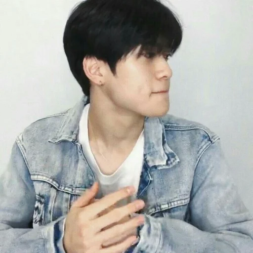 Стикер bara ganteng