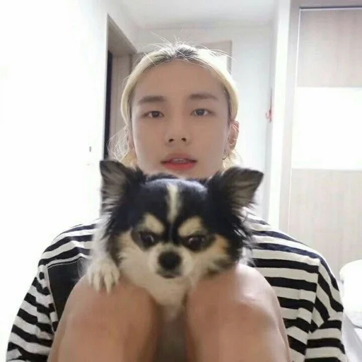 Стикер HYUNJIN