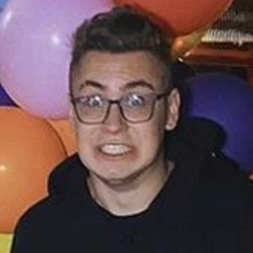 Стикер КОБЯКОВ ДЕД 👴🏻