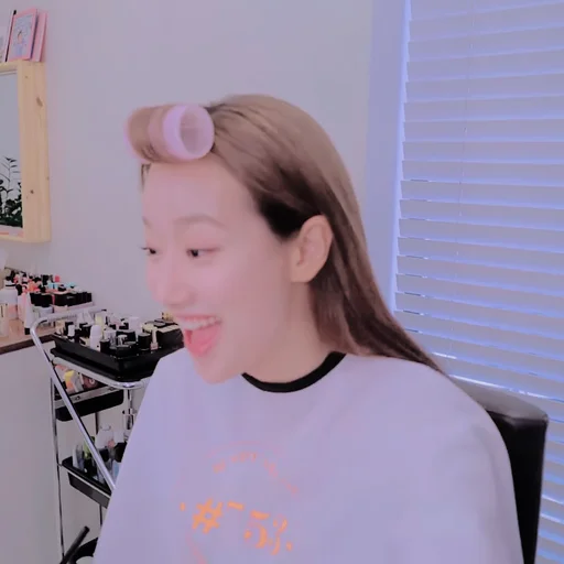 Стикер Lee Naeun