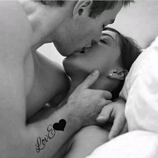 Стикер love sex and cuddles