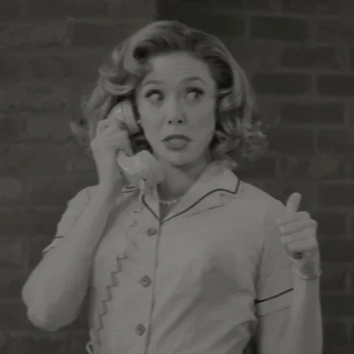 Стикер Алая ведьмочка