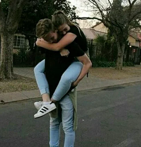 Стикер Любвеобильность