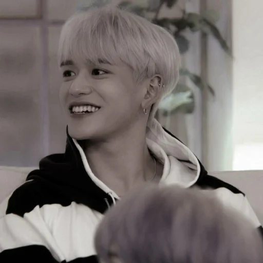 Стикер lucas wong