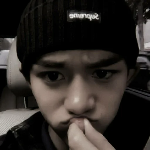 Стикер lucas wong