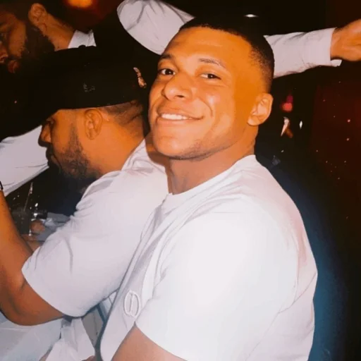 Стикер Kylian Mbappe