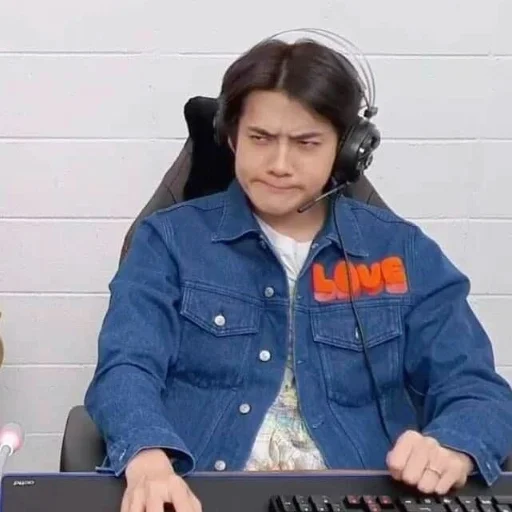 Стикер exo memes