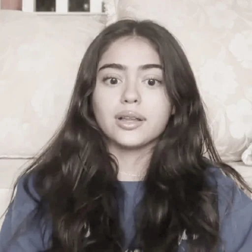 Стикер Madison Beer