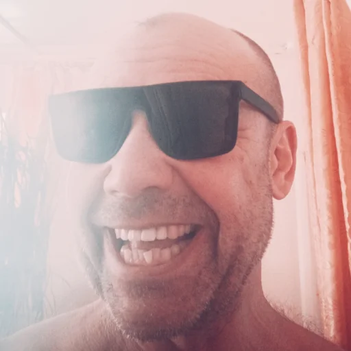 Стикер ozonshots