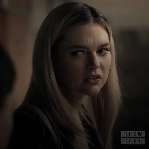 Стикер lizzie saltzman