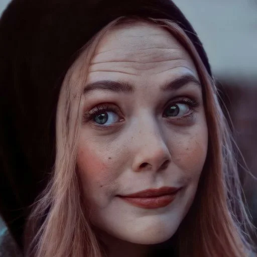 Стикер Elizabeth Olsen/Wanda Maximoff