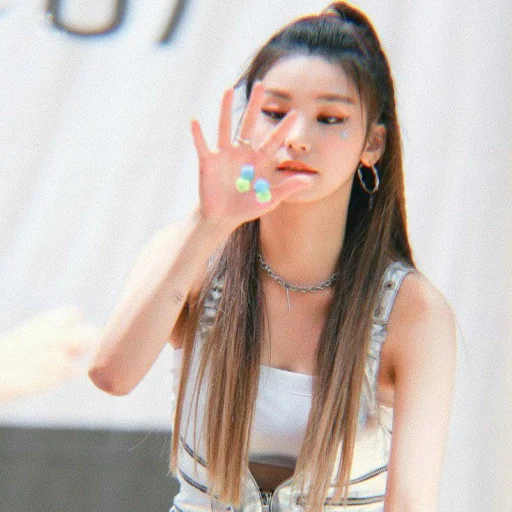 Стикер itzy yeji