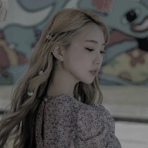 Стикер yeojin loona