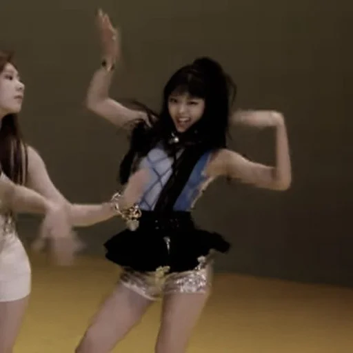 Стикер yuna itzy meme face